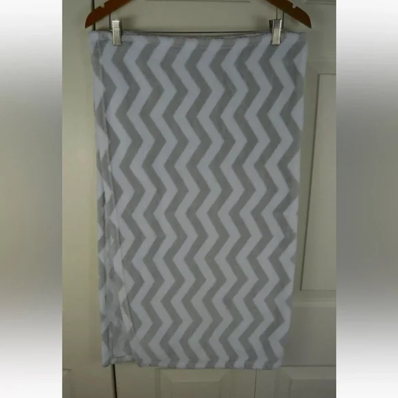 RN 119741 Chevron Baby Blanket Gray White Zig Zag Stripes Plush Lovey